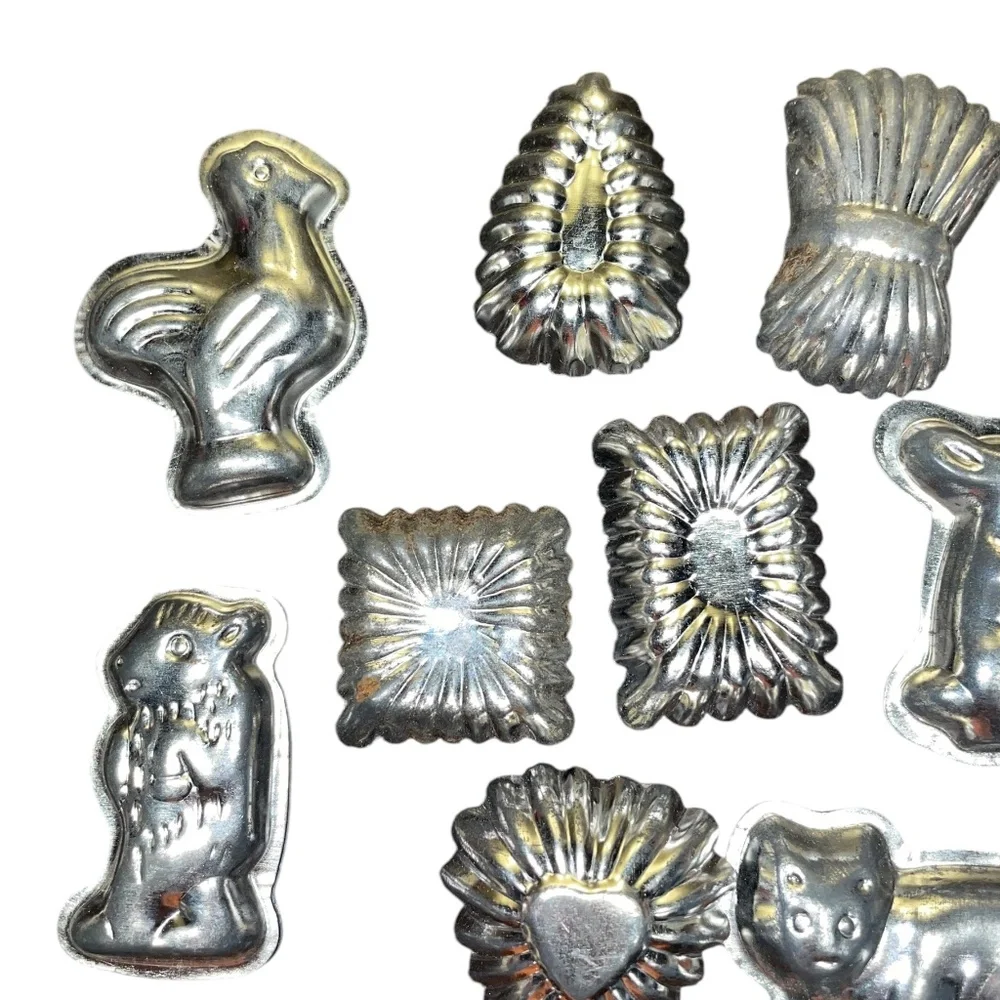 13 Vintage Czech Small‎ Tartlett Chocolate Candy Tart Shells Baking Soap Moulds